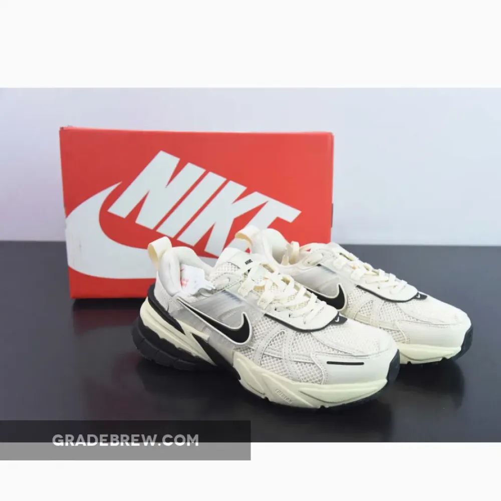 Nike Runtekk Coconut Milk Black White/Black/Sail