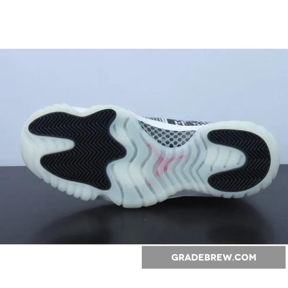 Air Jordan 11 Low Snakeskin Light Bone/Black/Silver CD6846-002