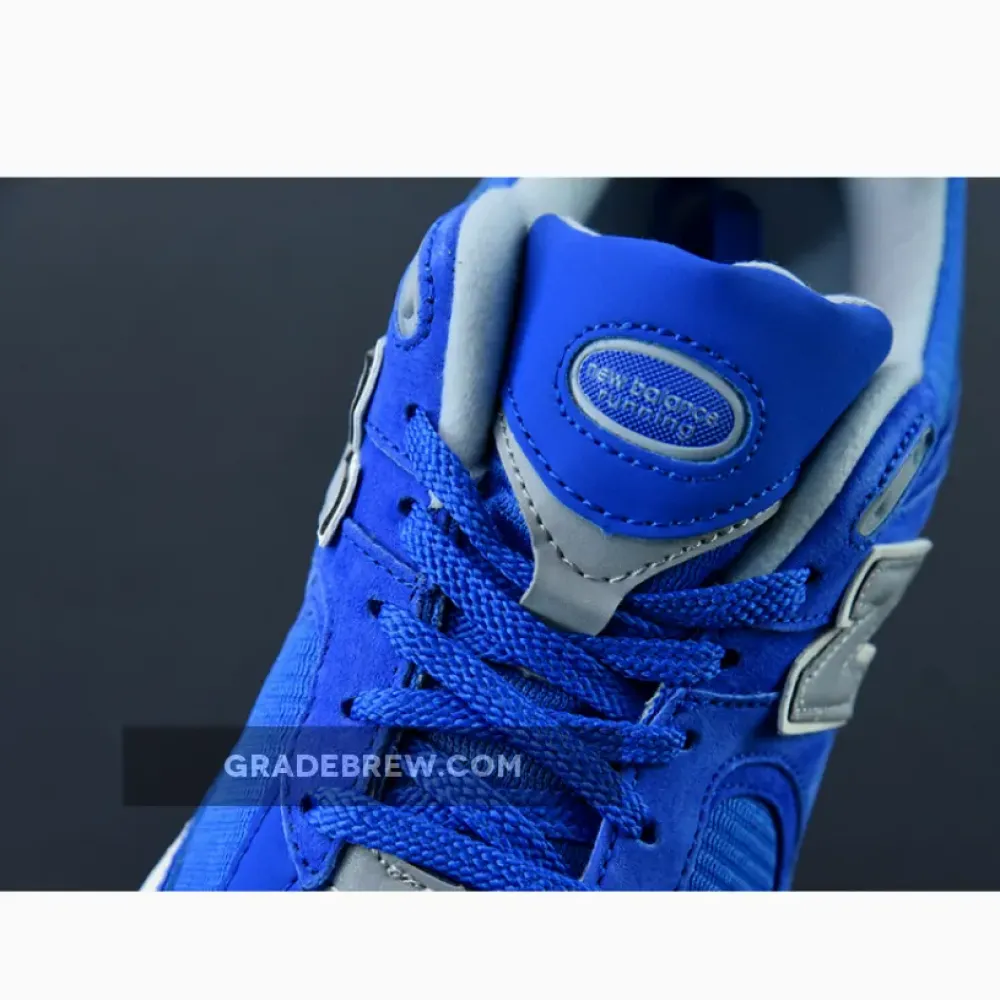 New Balance 2002R Blue Suede White/Blue/Grey M2002RHU