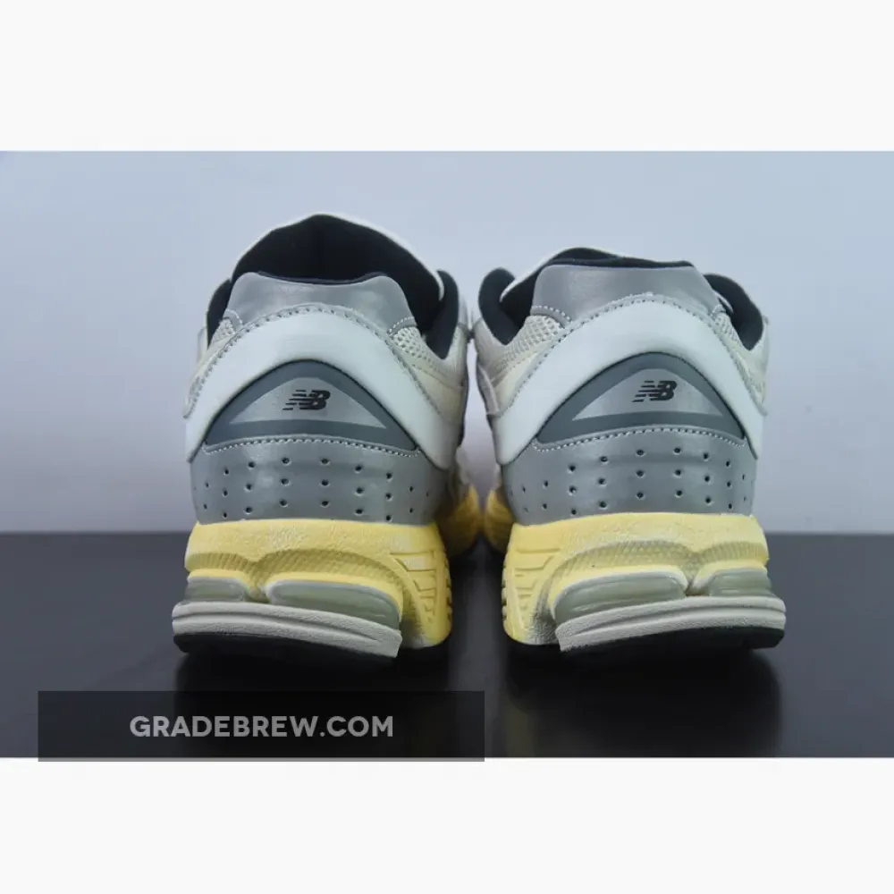 New Balance 2002R White Gray/Black/Silver ML2002RT