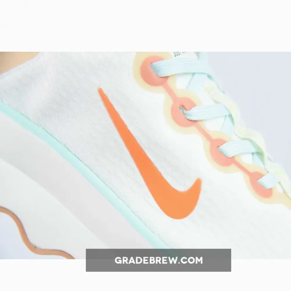 Nike Motiva Pale Ivory Bright Mandarin  FN8887-181