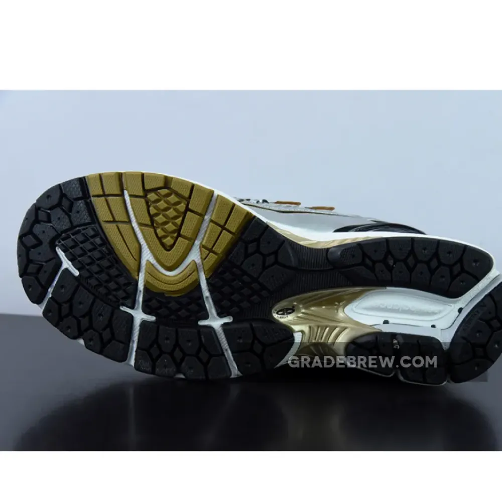 New Balance 1906R Metallic Gold/White/Black M1906RA