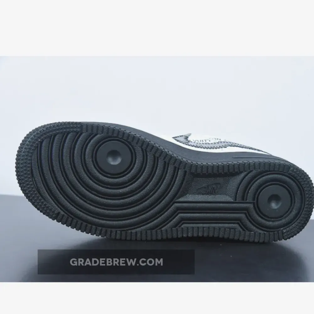 Nike Air Force 1 White/Black  /