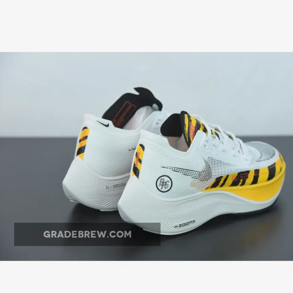 Nike ZoomX Vaporfly Next% 2 BRS Orange/Black/White/University Gold DM7601-100